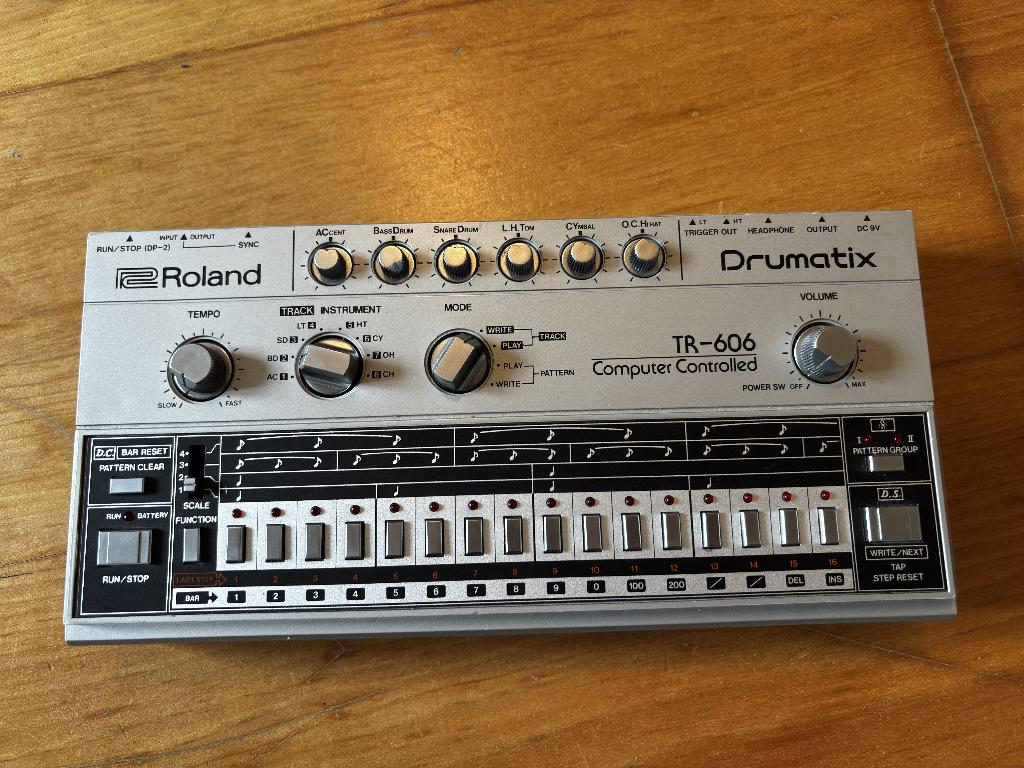 Roland TR-606 inc. accesoires, Ophalen, Zo goed als nieuw, Roland