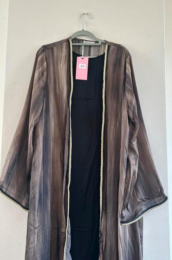 Prachtige dubai abaya set maat s tekoop aangeboden, Maat 38/40 (M), Zwart, Ophalen of Verzenden, Zo goed als nieuw