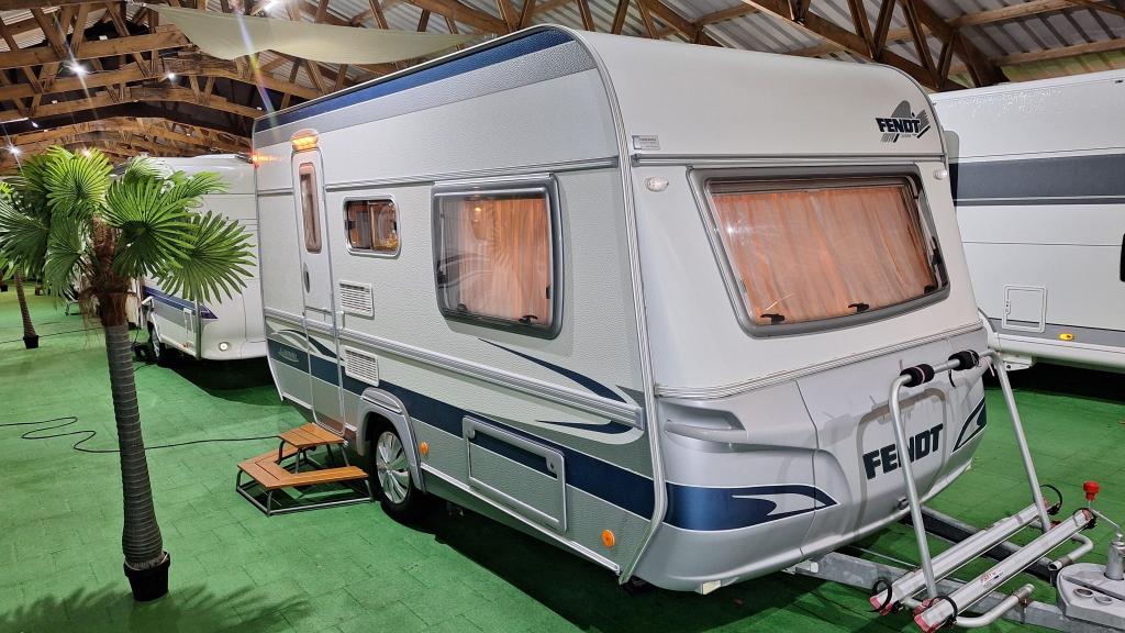 Fendt Saphir 410 QK Voortent/Mover/Stapelbed, Gewerbepark Ost 26 86690 Mertingen, Duitsland, Standaardzit, Dwarsbed, Ringverwarming