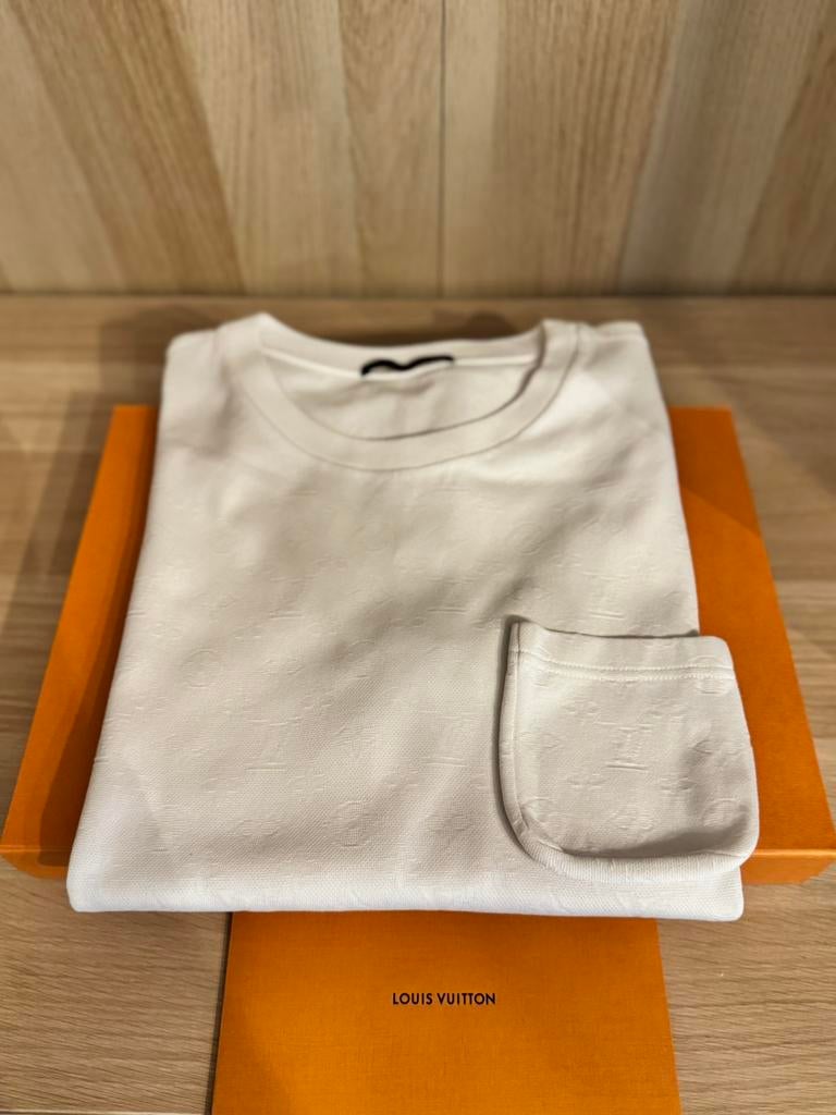 LOUIS VUITTON LV MONOGRAM POCKET SHIRT, Kleding | Heren, T-shirts, Ophalen of Verzenden, Zo goed als nieuw, Maat 52/54 (L), Wit