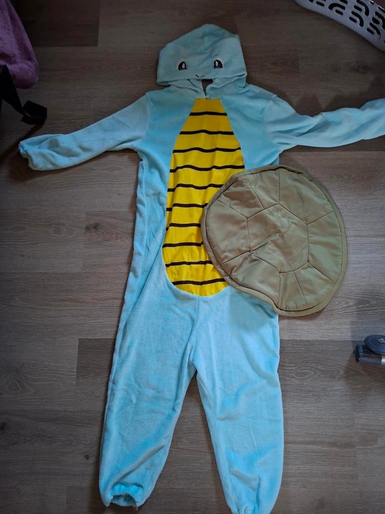 Squirtle Pokémon Onesie/Kigurumi met schild, Kinderen en Baby's, Kinderkleding | Maat 146, Ophalen of Verzenden, Gebruikt, Jongen of Meisje
