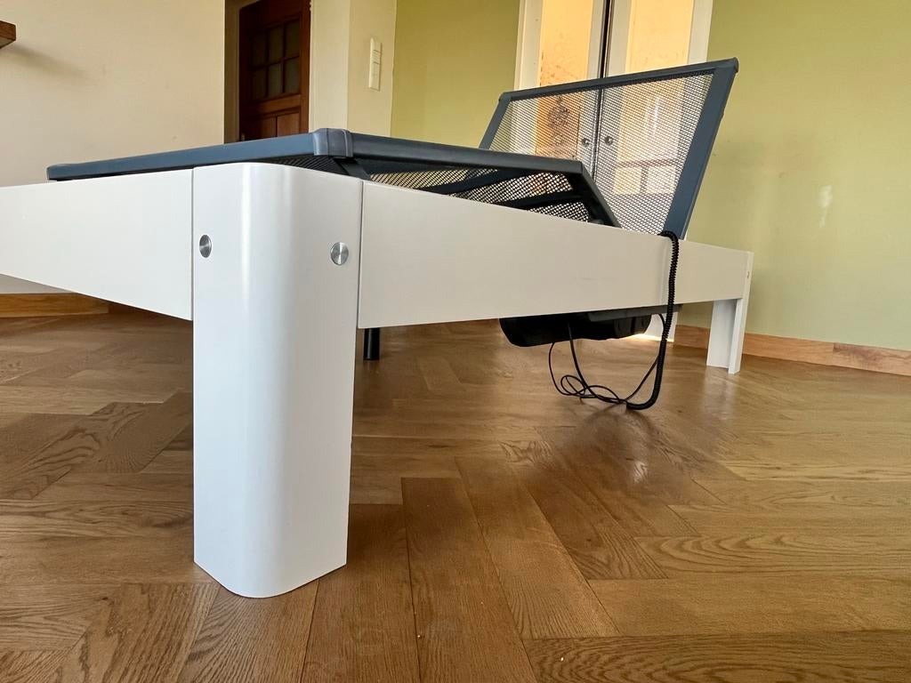 Auping Auronde bed 180x200 1x electr spiraal + hoge instap, Huis en Inrichting, Slaapkamer | Bedden, Ophalen, Verstelbaar, Wit