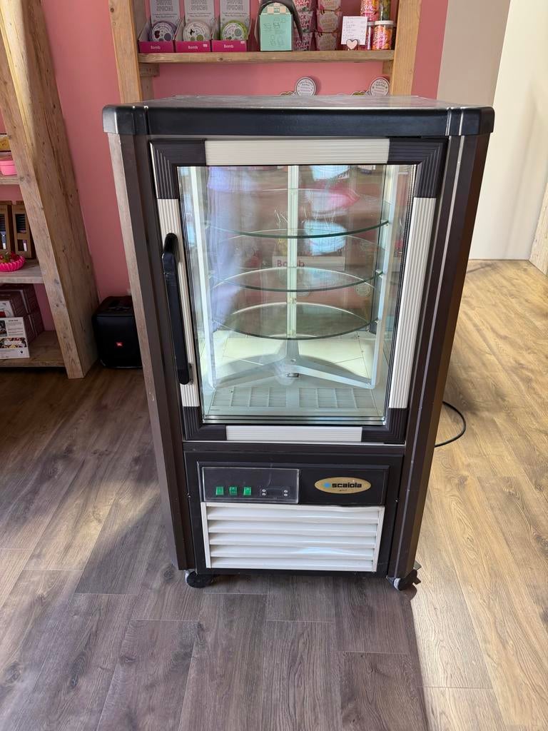 Scaiola Taart Vitrine / Koelvitrine – Horeca, Ophalen, Gebruikt, Koelen en Vriezen