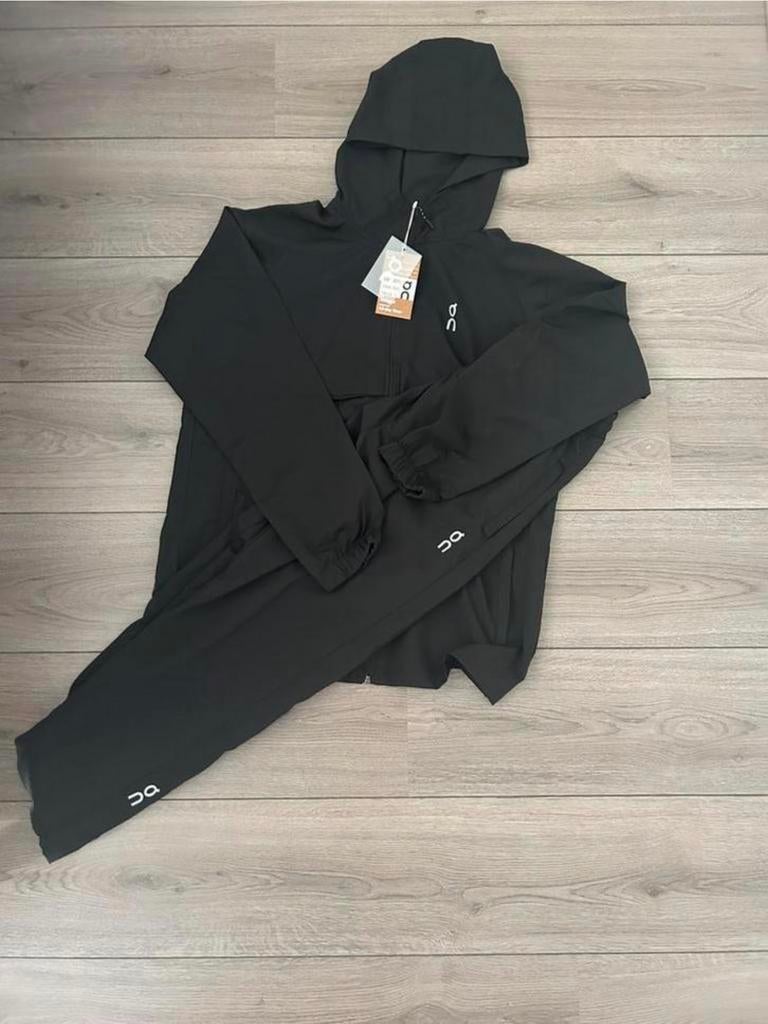 On cloud traningspak!! Maat L, Ophalen of Verzenden, Zo goed als nieuw, Zwart