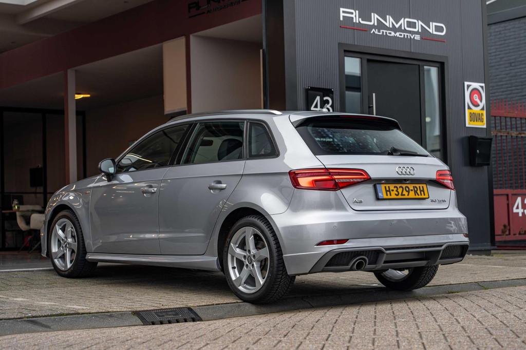 Audi A3 Sportback 1.0 TFSI S-Line|Carplay|Camera|Navi|Cruise, Voorwielaandrijving, Stof, Gebruikt, Zwart