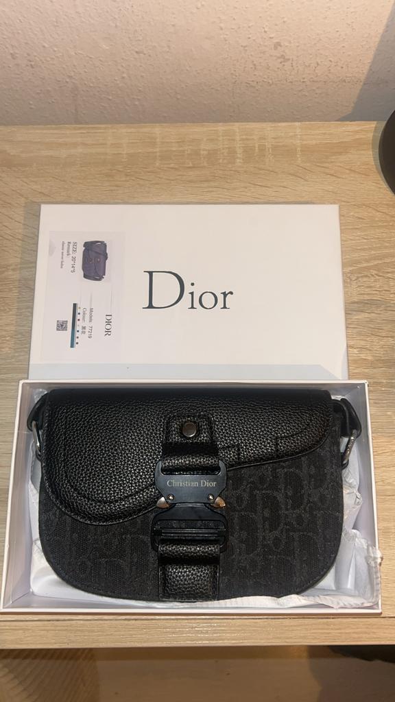 Dior tas helemaal nieuw met doos en papieren, Ophalen of Verzenden, Nieuw, Zwart, Schoudertasje