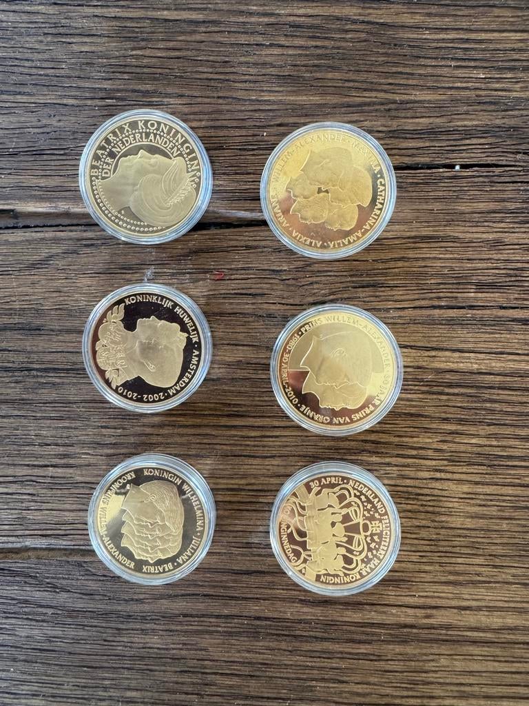 Gouden florijnen van oranje nassau, Ophalen of Verzenden, Overige landen