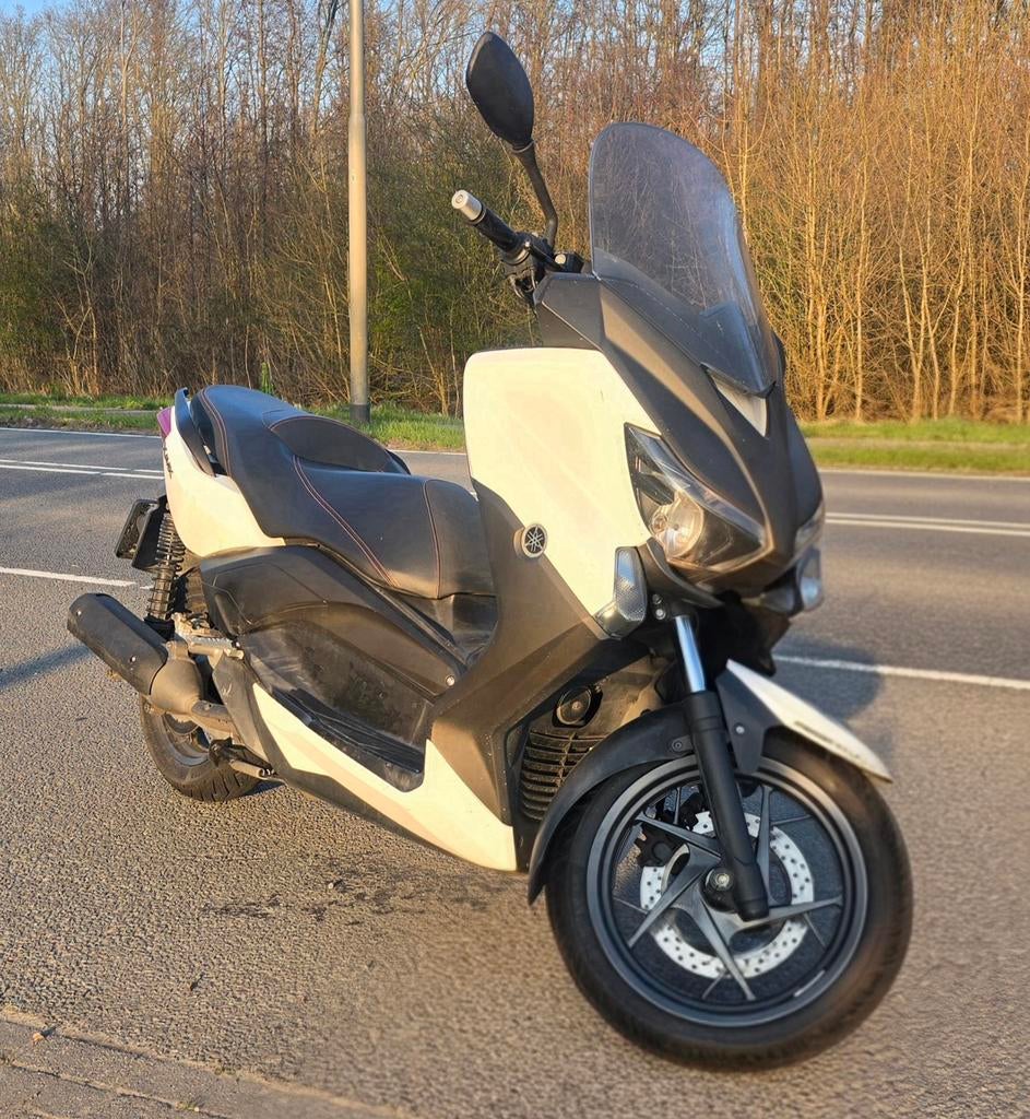 Yamaha Xmax 250 27.000 km