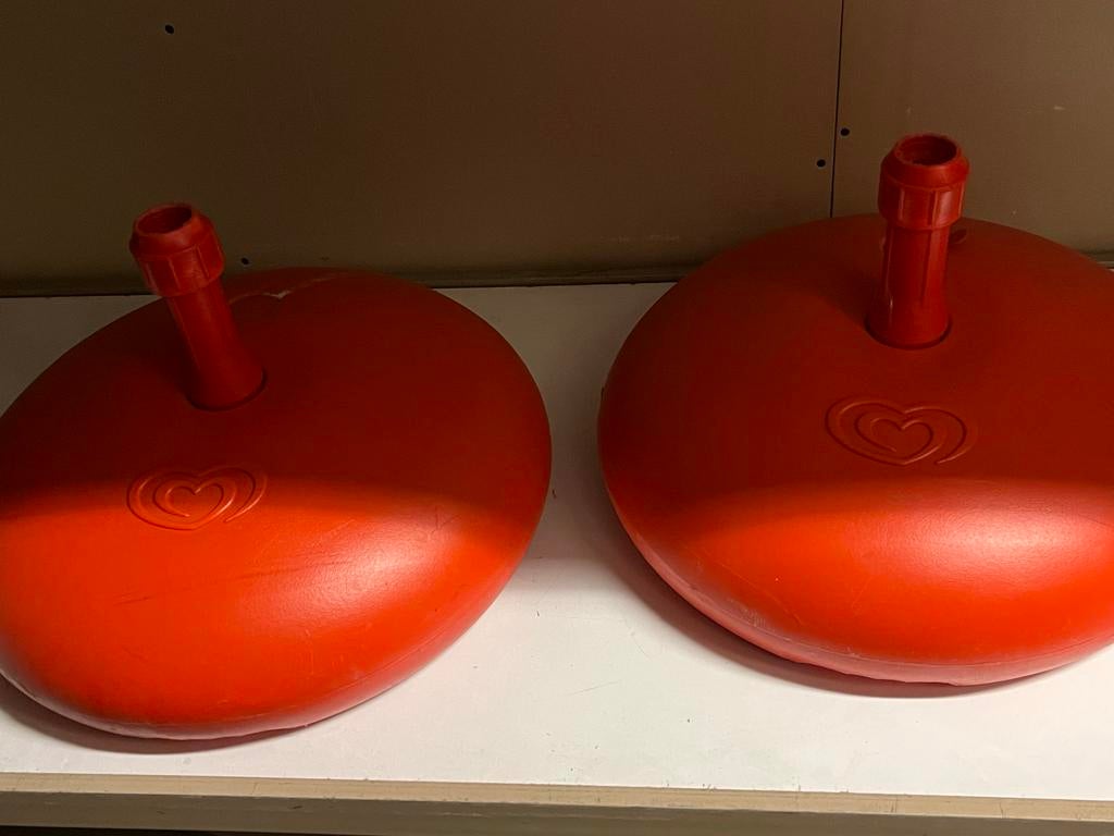 Parasolvoet (2 stuks) - Oranje, Tuin en Terras, Parasols, Ophalen of Verzenden, Gebruikt, Minder dan 1 meter, Parasolvoet