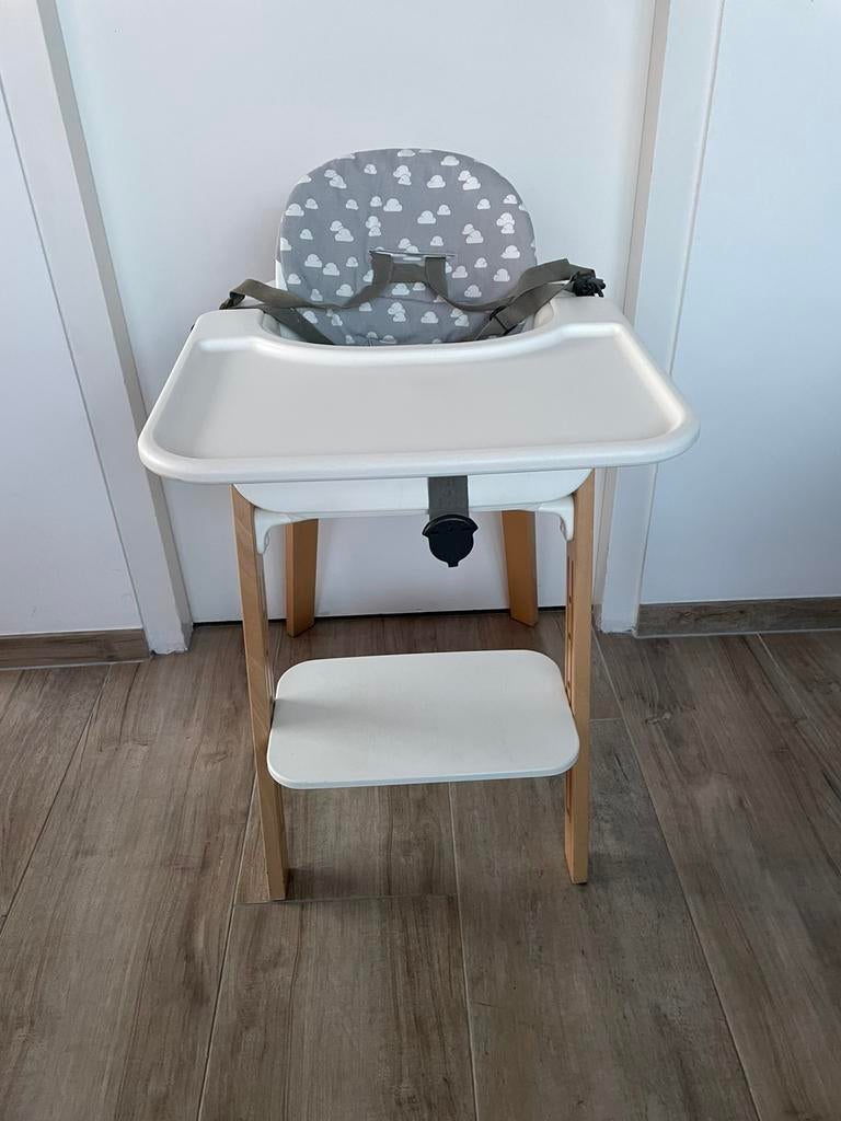 Stokke Steps met play tray en stoelverkleiner, Ophalen, Zo goed als nieuw, Meegroeistoel, Stoelverkleiner