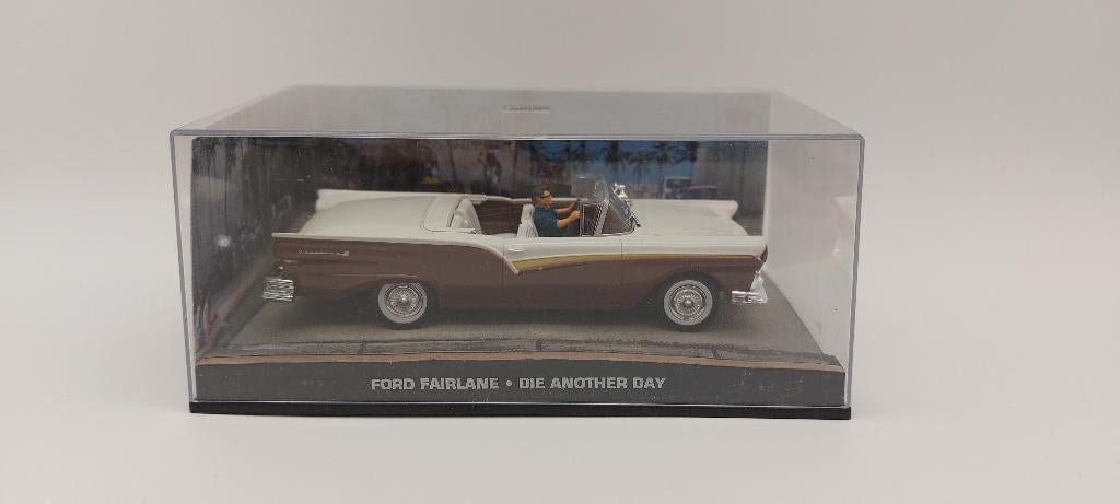 #47 Ford Fairlane 500 Sunliner James bond auto, Verzenden, Nieuw, Auto, Universal Hobbies