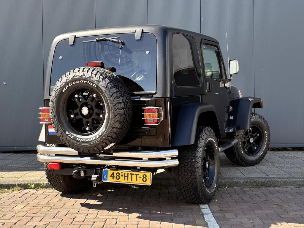 Jeep Wrangler TJ 4.0i 6-Cilinder | Hard & Softtop | Airco |, Auto's, Jeep, Automaat, 450 kg, Gebruikt, Zwart
