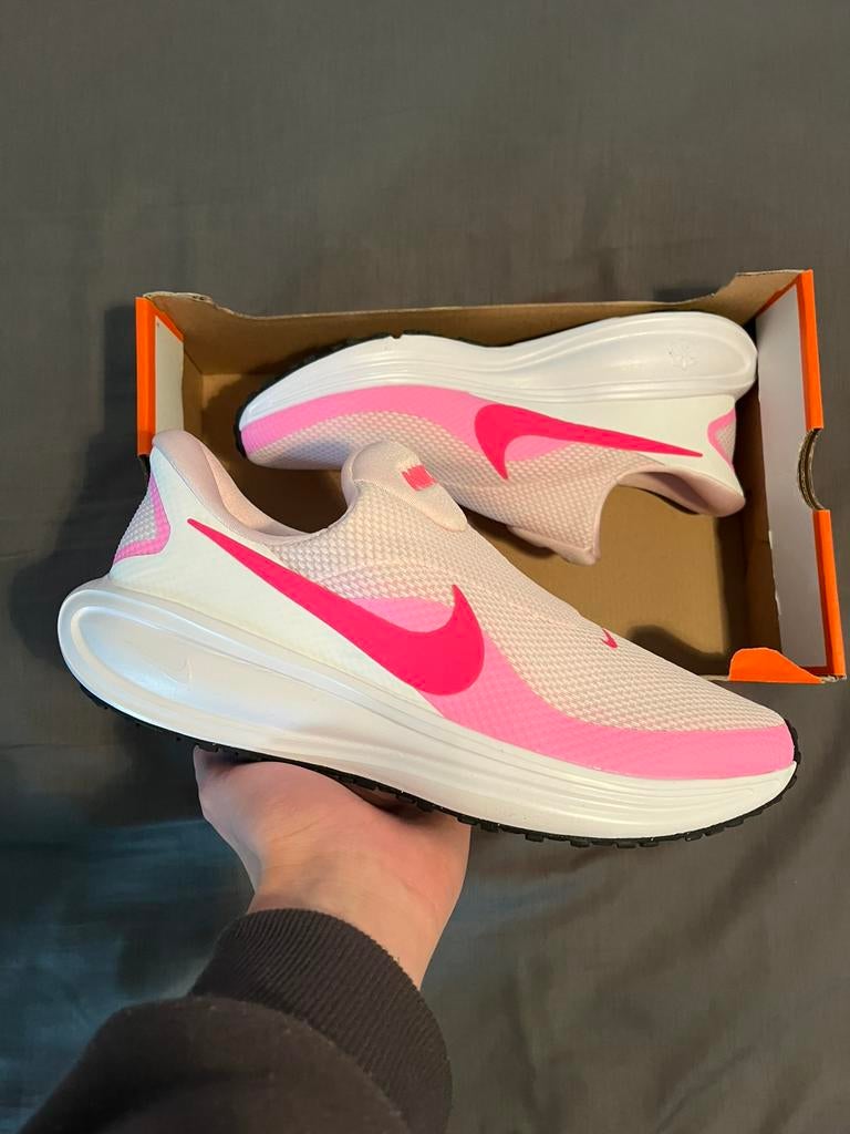 Nike Revolution 8 Easyon - Maat 42, Nieuw, Ophalen of Verzenden, Hardlopen, Hardloopschoenen