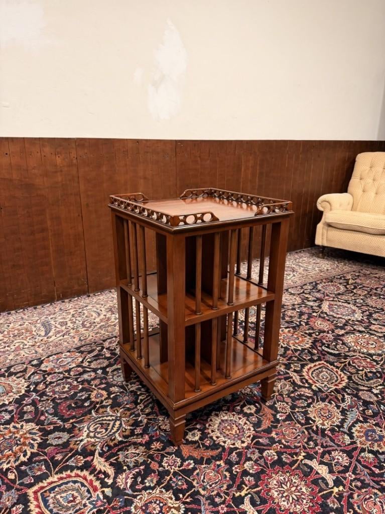 Klassiek Engelse Roterende Boekenmolen, Ophalen of Verzenden