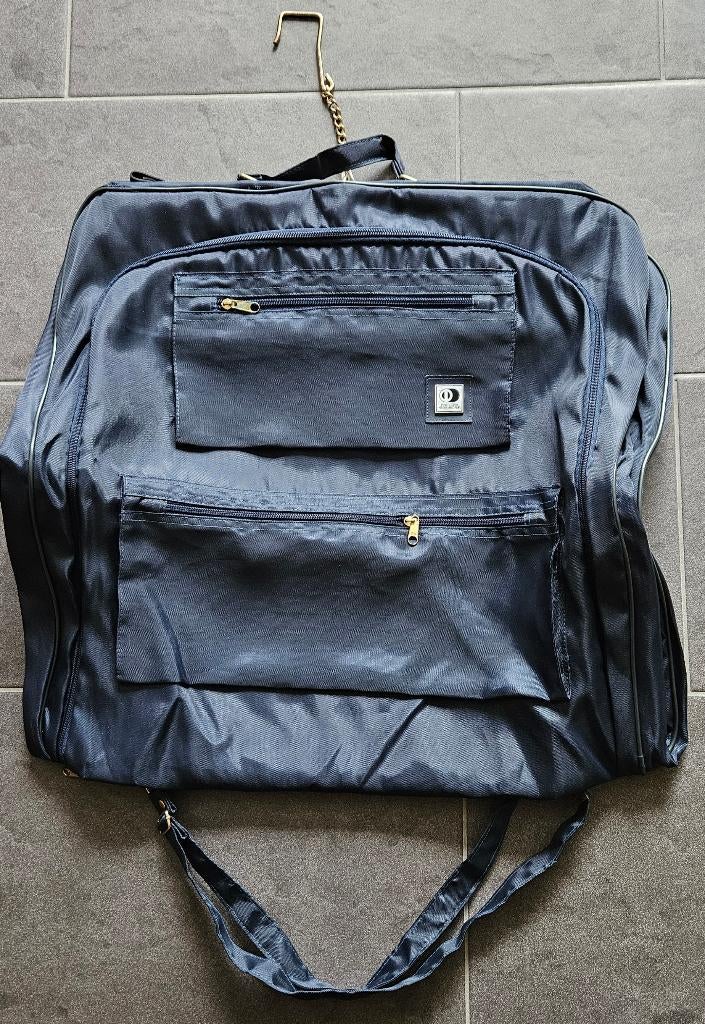 Kleding/reistas in zeer goede (nieuw-)staat, grijs, gaaf !, Sieraden, Tassen en Uiterlijk, Tassen | Reistassen en Weekendtassen