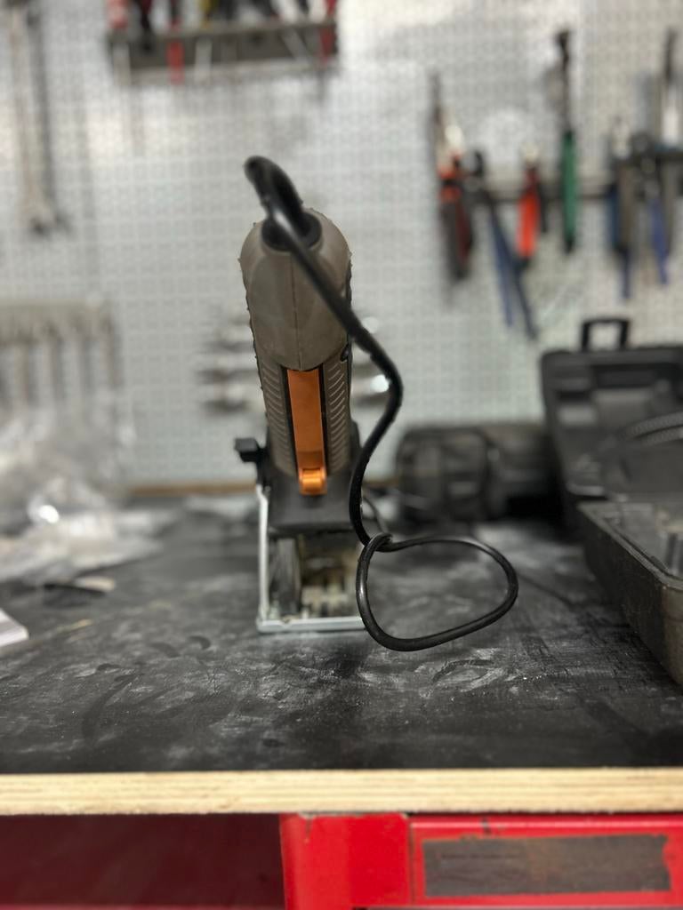 Invalzaag Topcraft met nieuw zaagblad en afzuigslang, Doe-het-zelf en Verbouw, Gereedschap | Zaagmachines, Ophalen of Verzenden