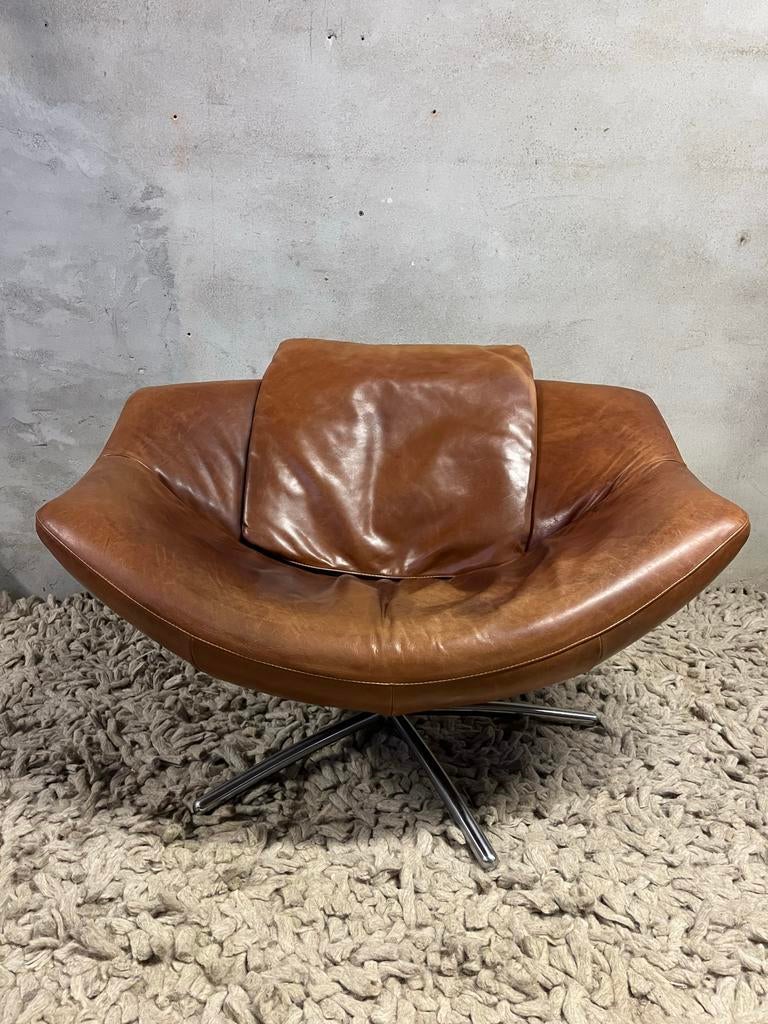 Gerard van den Berg draaifauteuil Gigi, cognac leer, Huis en Inrichting, Fauteuils, Gebruikt, Leer, 75 tot 100 cm, Ophalen