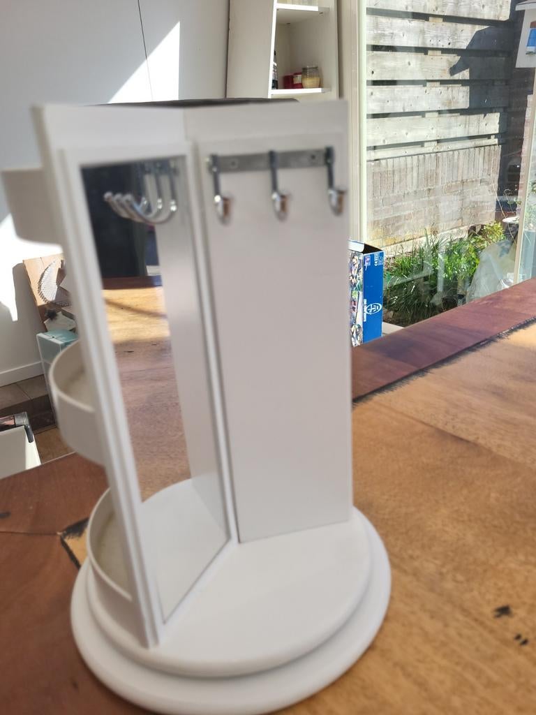 Witte sieradenhouder met spiegel en haakjes, Sieraden, Tassen en Uiterlijk, Overige Accessoires, Ophalen