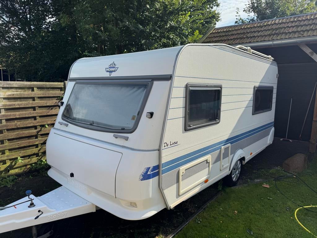 Hobby De Luxe Easy 440 caravan, Standaardzit, Hobby, Omvormbare zithoek, Particulier