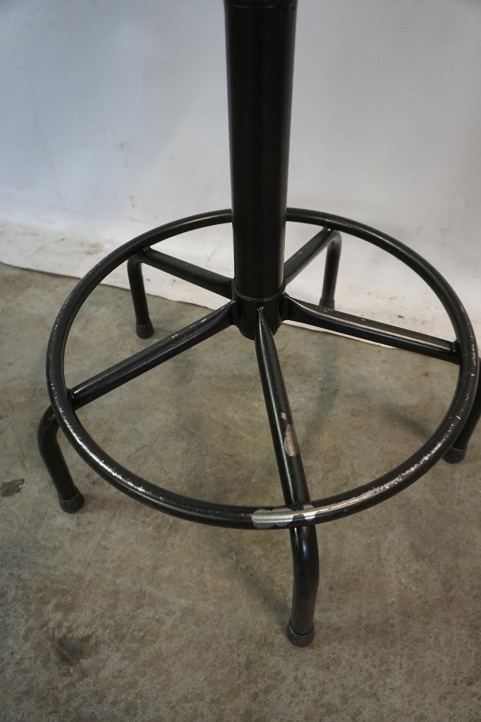 Werkkruk in hoogte verstelbare kruk, Ophalen, Gebruikt, Zwart, Bureaukruk