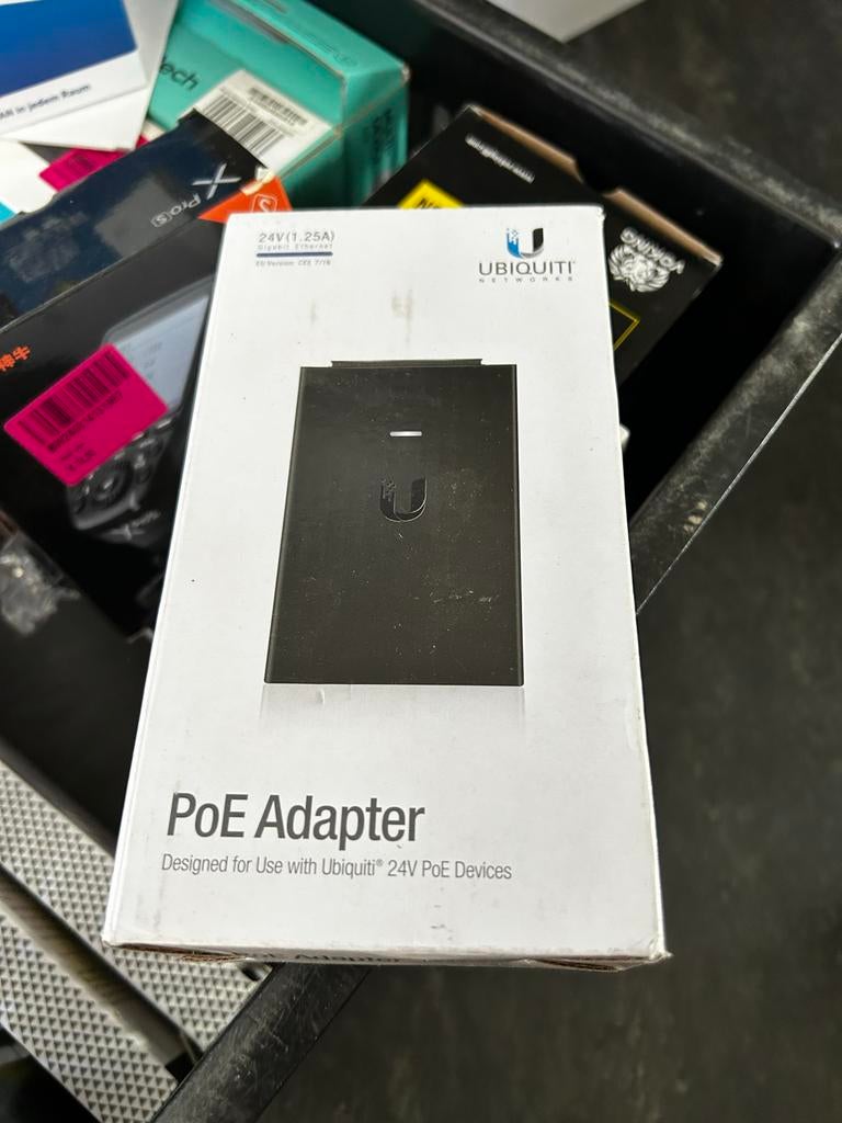 Ubiquiti PoE Adapter 24V (1.25A), Ophalen of Verzenden, Zo goed als nieuw