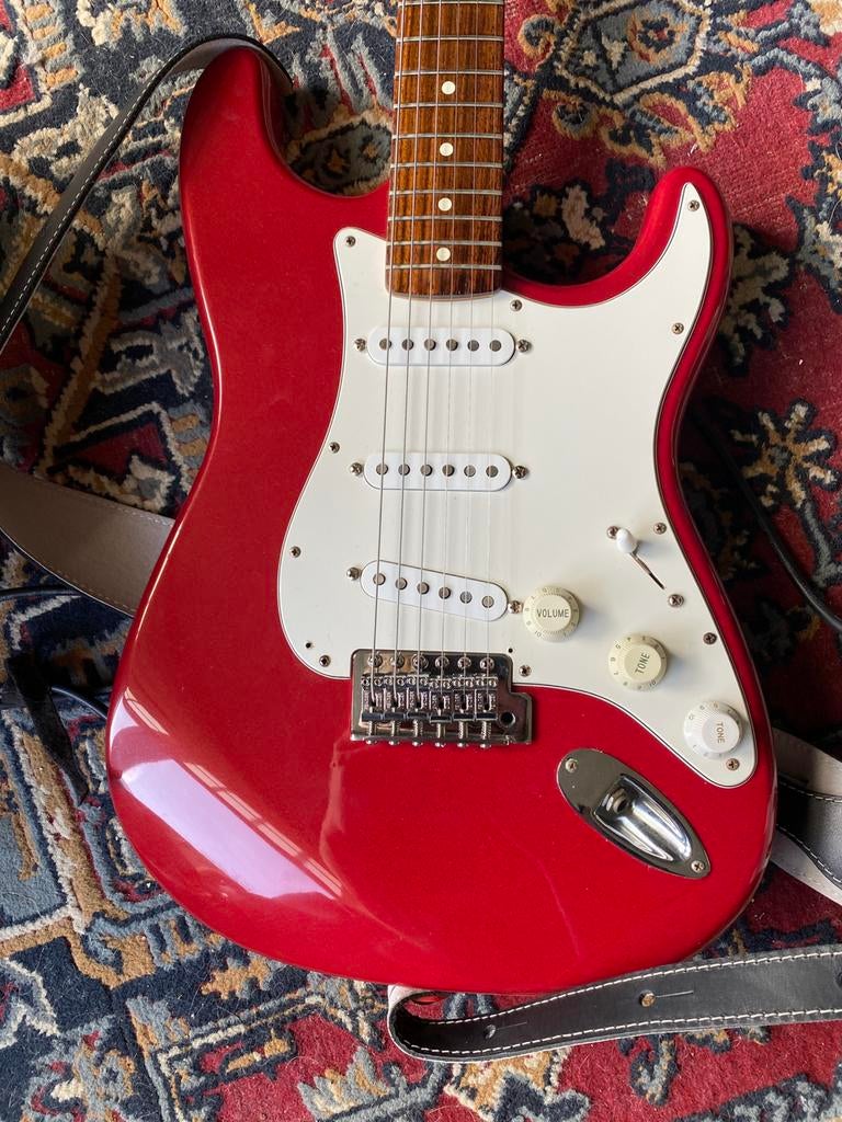Fender Stratocaster, 1995 MiM std. Upgrades. Mag snel weg, Muziek en Instrumenten, Ophalen, Zo goed als nieuw, Solid body, Fender