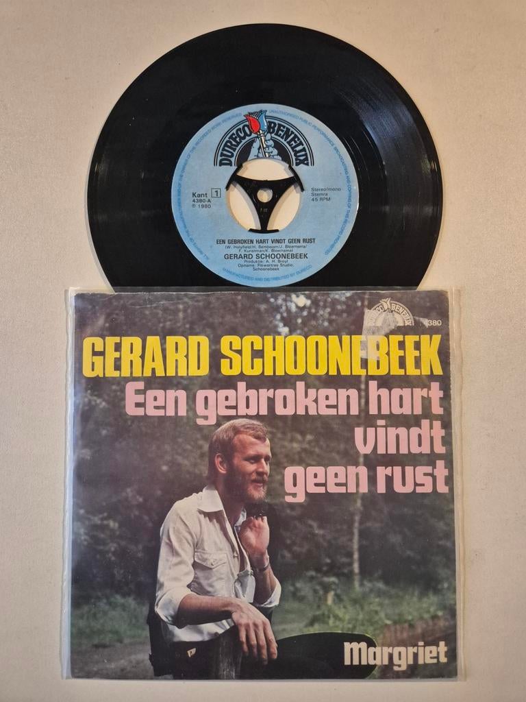 Gerard Schoonebeek-Een gebroken hart vind geen rust, Ophalen of Verzenden, Zo goed als nieuw, Overige formaten, Levenslied of Smartlap