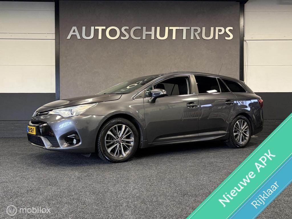 Toyota Avensis 1.8 VVT-i Dynamic NAVI / CLIMA / CRUISE / TR., Auto's, Stof, 4 cilinders, 1600 kg, 500 kg