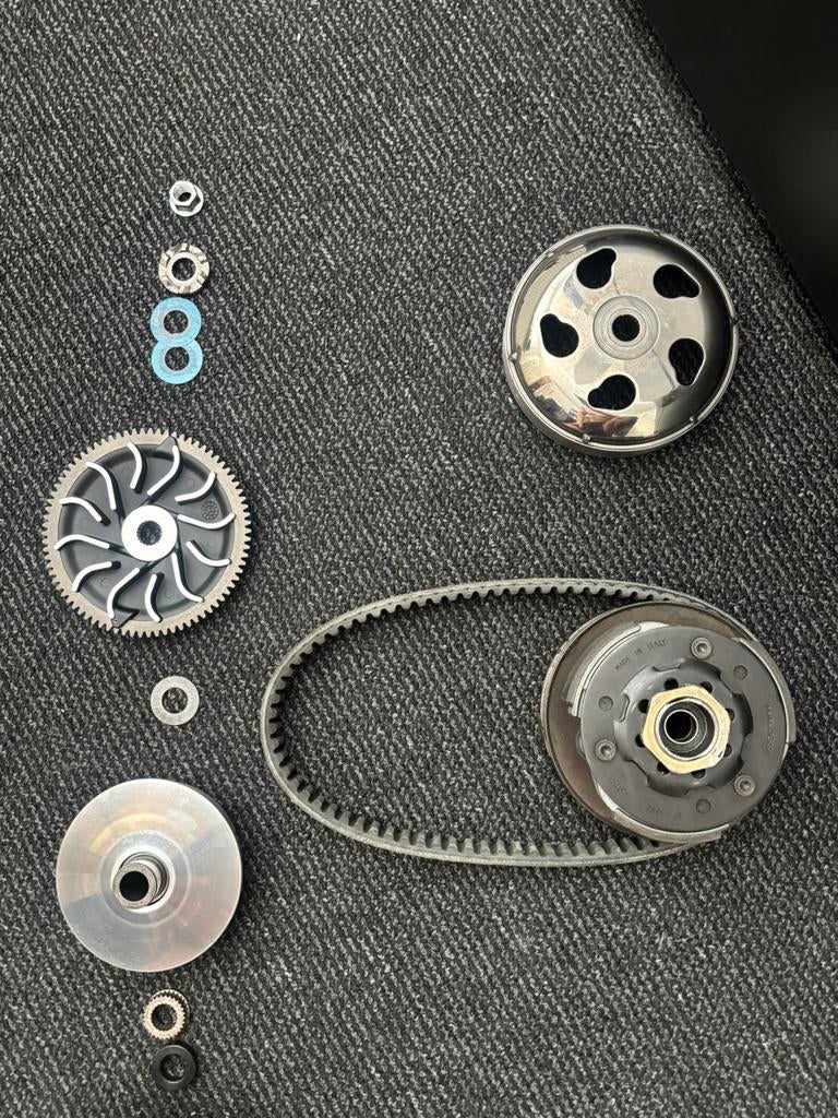 Piaggio 125-180cc variateur ~ Compleet, Ophalen, Zo goed als nieuw, Blok