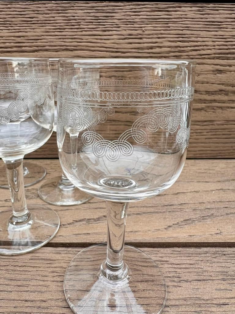 Set van 4 antieke borrelglaasjes in geslepen glas, Antiek en Kunst, Antiek | Glas en Kristal, Verzenden
