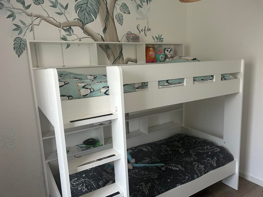 Een leuke Stapelbed moet zsm weg!!, Kinderen en Baby's, Kinderkamer | Stapelbedden en Hoogslapers, Ophalen, Zo goed als nieuw