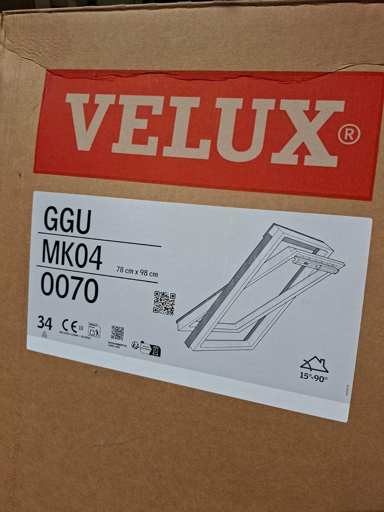 Velux MK 04 wit kunststof nieuw, Ophalen of Verzenden, Zo goed als nieuw, Dakraam, Veiligheidsglas
