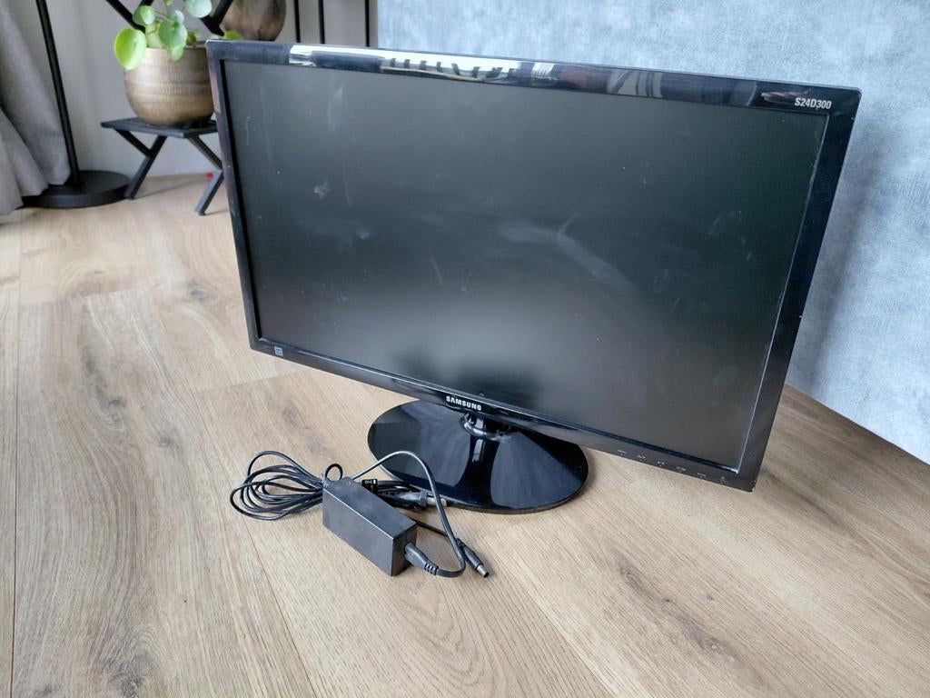 Samsung S24D300 LED monitor 24", Computers en Software, Monitoren, Ophalen, Full HD, Zo goed als nieuw, LED