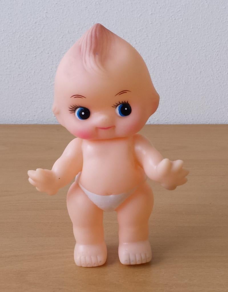 Kewpie Poppetje met piep - 15 cm hoog, Verzamelen, Poppen, Gebruikt, Ophalen of Verzenden, Nvt, Pop