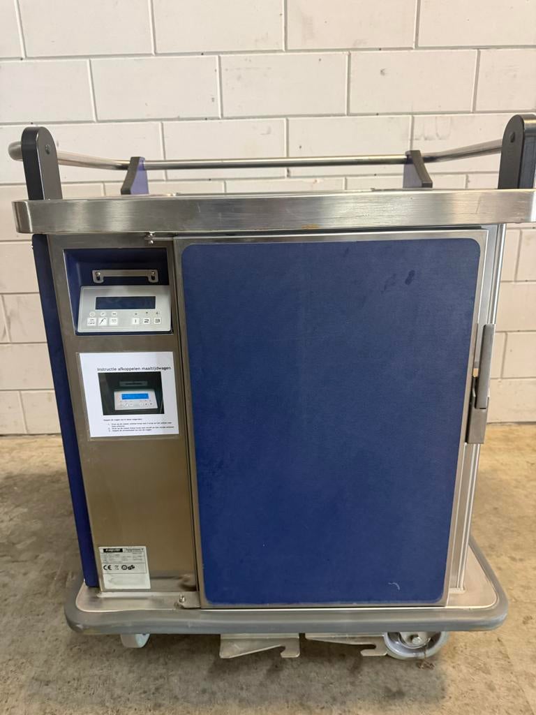 Transport/banket wagen. Catering wagen, Ophalen, Gebruikt, Transport en Opslag