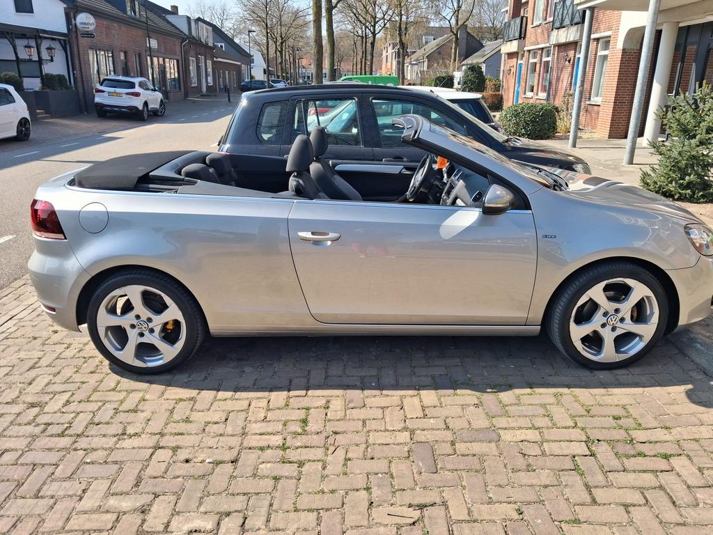 Volkswagen Golf 1.6 TDI 77KW BMT Cabrio 2014 Grijs, 4 cilinders, Cabriolet, 4 stoelen, 154 €/maand