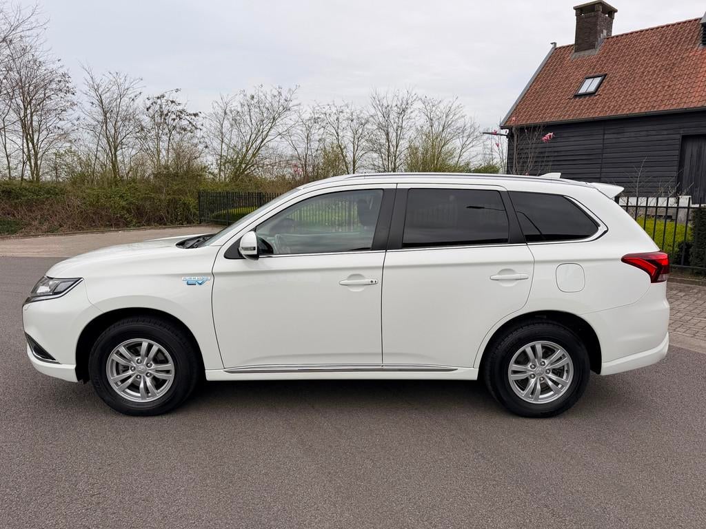 Mitsubishi Outlander 2.4 PHEV AWD Plug-in Hybride Intense+ N, Automaat, 4 cilinders, 1865 kg, Bedrijf