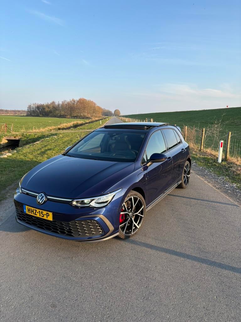 Volkswagen Golf 245pk DSG 2022 Blauw Pano IQ Trekhaak HUD, Stof, 4 cilinders, 150 pk, Blauw