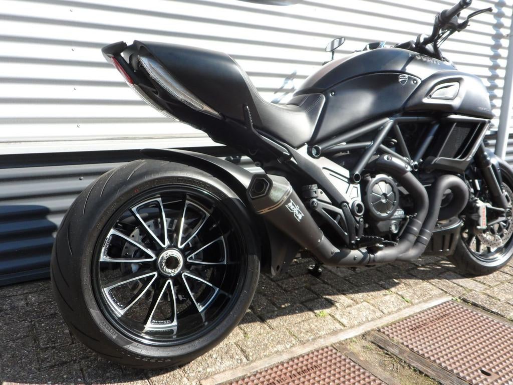 DUCATI DIAVEL CARBON - 2017 - foto 3