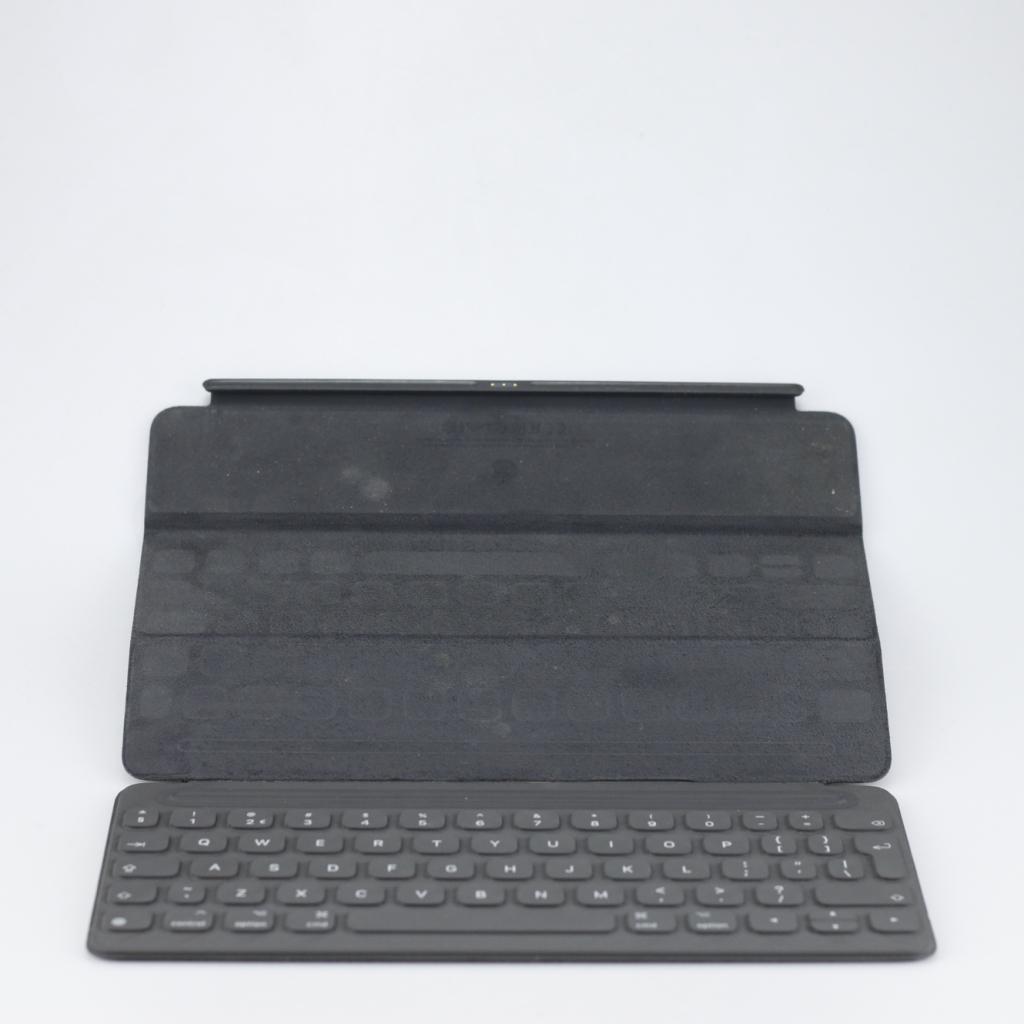 Apple Smart Keyboard iPad 7/8 Gen iPad Air 3, Apple, Zo goed als nieuw, Support@apple.com, One Apple Park Way
Cupertino, CA 95014
United States