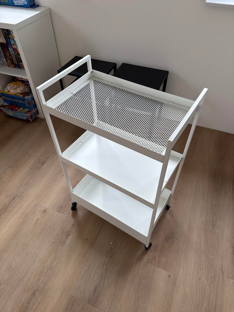 Ikea Nissafors roltafel, Huis en Inrichting, Ophalen, Met plank(en), Minder dan 50 cm, Zo goed als nieuw