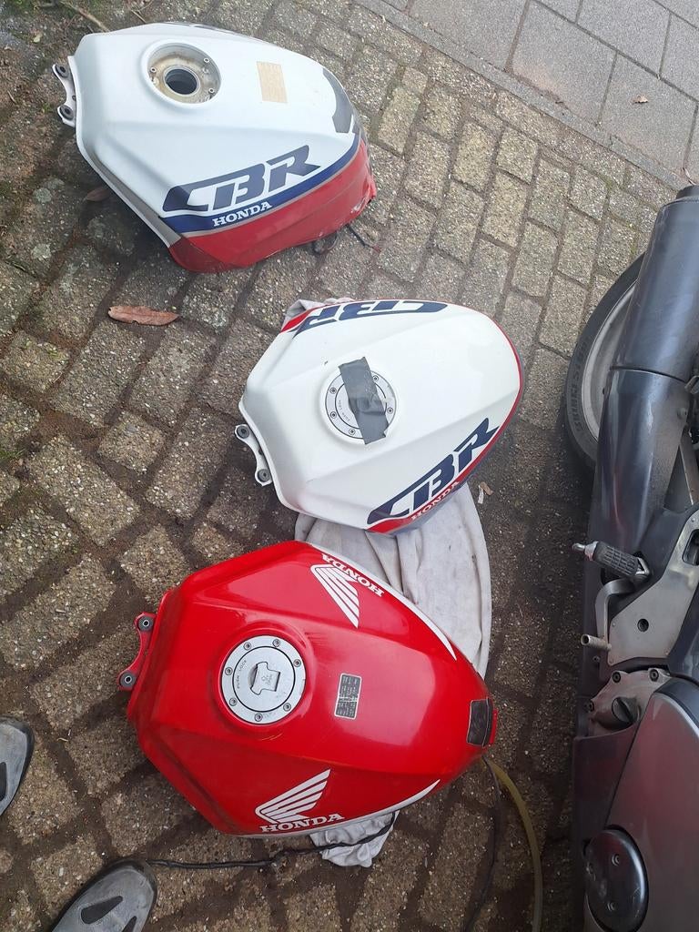 Tank Honda CBR1000f SC24 1992 / 1996 zonder tankdop, Motoren, Ophalen