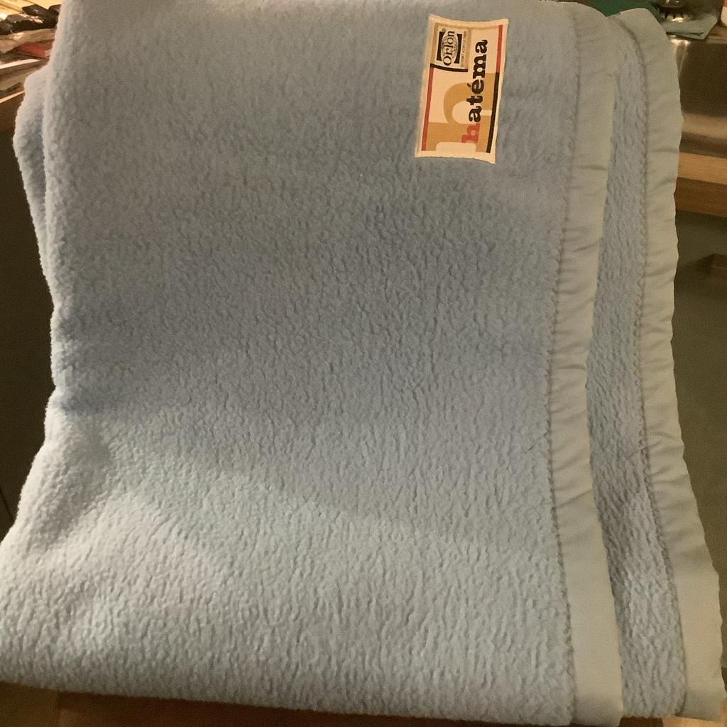 Lichtblauwe Hatema eenpersoonsdeken - 200x140 cm, Ophalen of Verzenden, Zo goed als nieuw