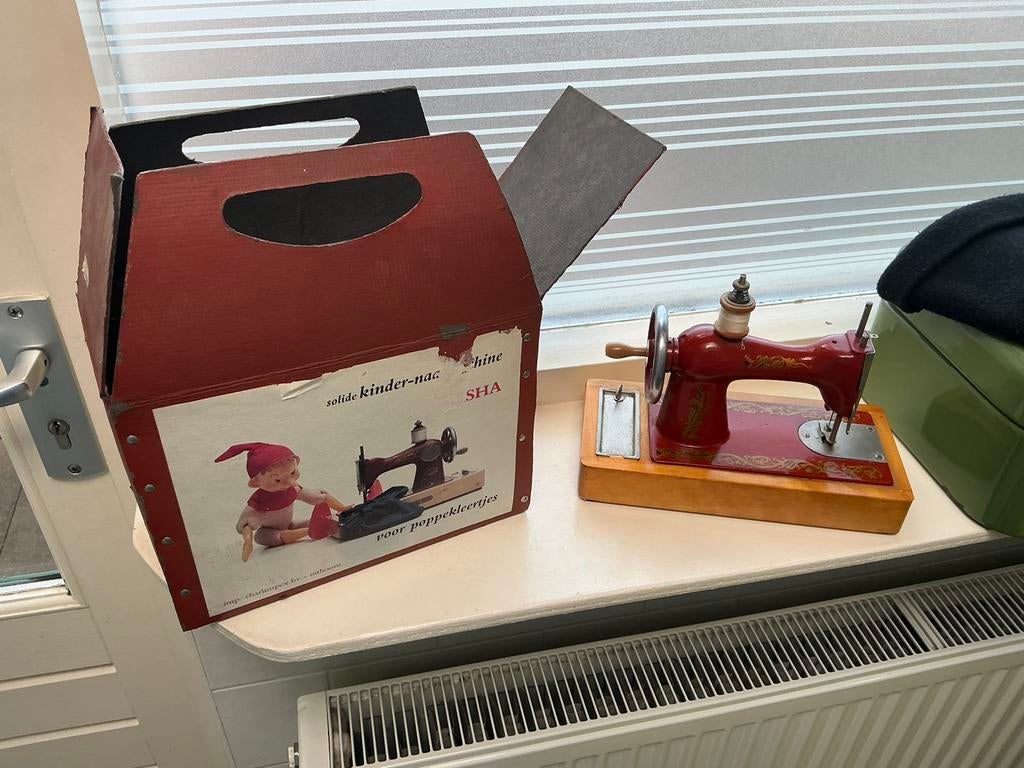 Kinder naaimachine, Antiek en Kunst, Antiek | Speelgoed, Ophalen of Verzenden
