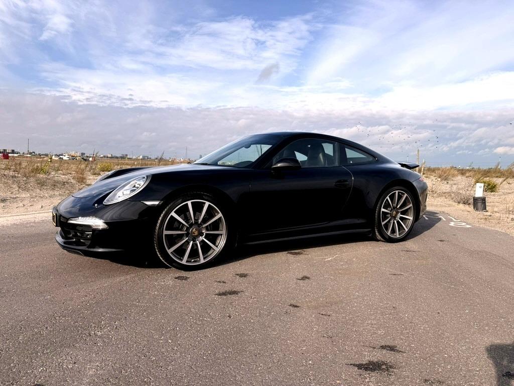 Porsche 911 Carrera 4 (991.1) Black Edition – eind 2015, Auto's, Automaat, USB, 74 €/maand, 4 stoelen