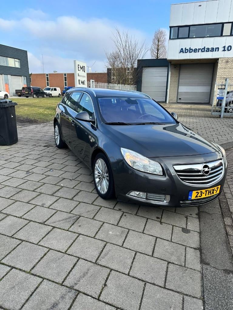 Opel Insignia 1.4 Turbo 103KW Sports Tourer 2012 Grijs, 4 cilinders, Origineel Nederlands, Handgeschakeld, 1364 cc
