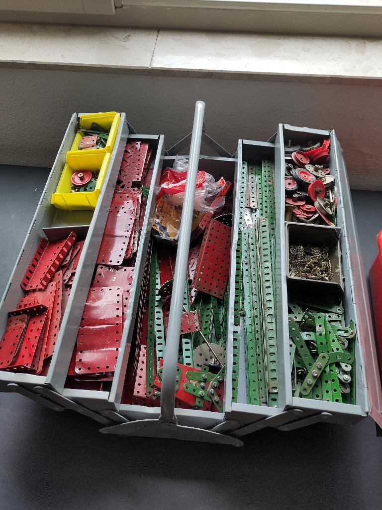 Meccano, Ophalen