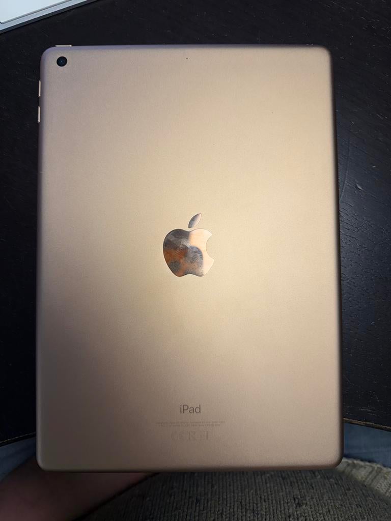 Ipad 6e generatie voor onderdelen, Computers en Software, Apple iPads, 10 inch, Gebruikt, 32 GB, Apple iPad