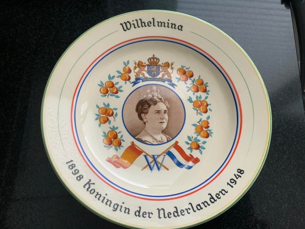 Bord wilhelmina, Verzamelen, Koninklijk Huis en Royalty, Ophalen of Verzenden, Gebruikt, Servies