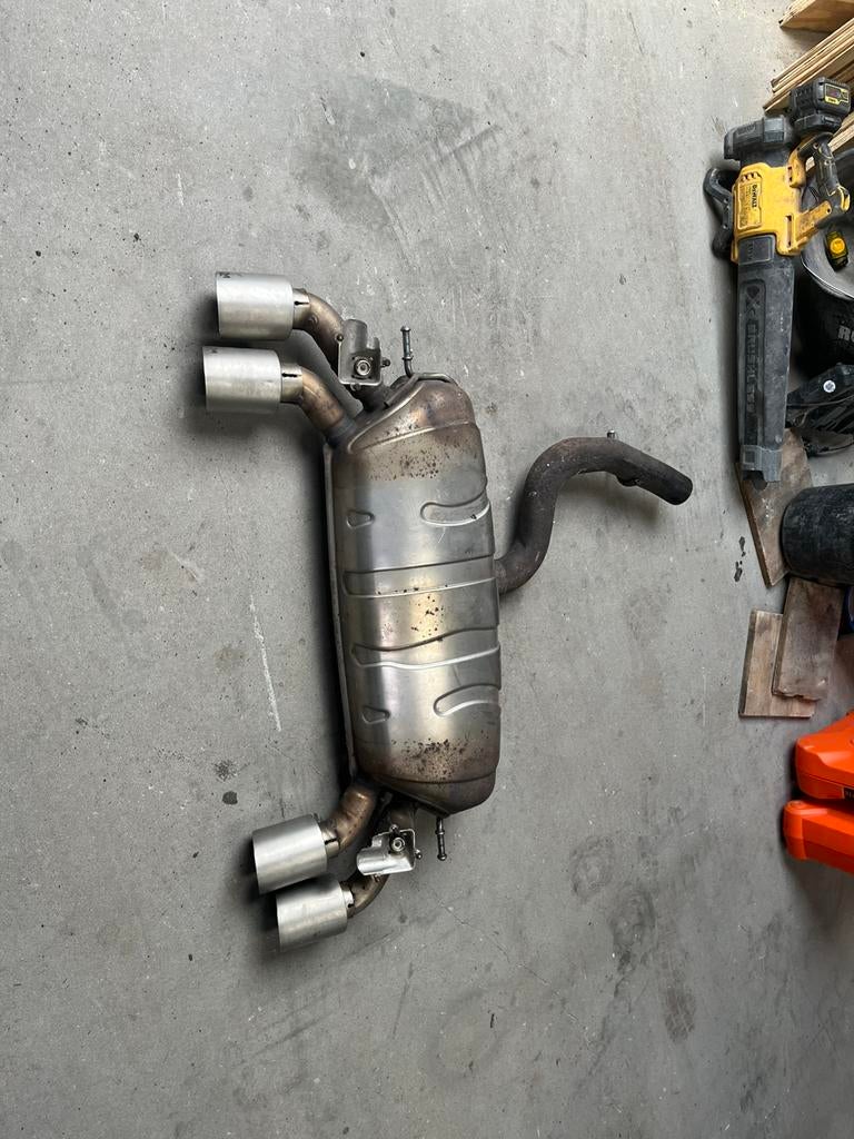 Akrapovic tips gemodificeerde Uitlaat voor Golf R 2014/2019, Auto-onderdelen, Uitlaatsystemen, Ophalen of Verzenden, Gebruikt